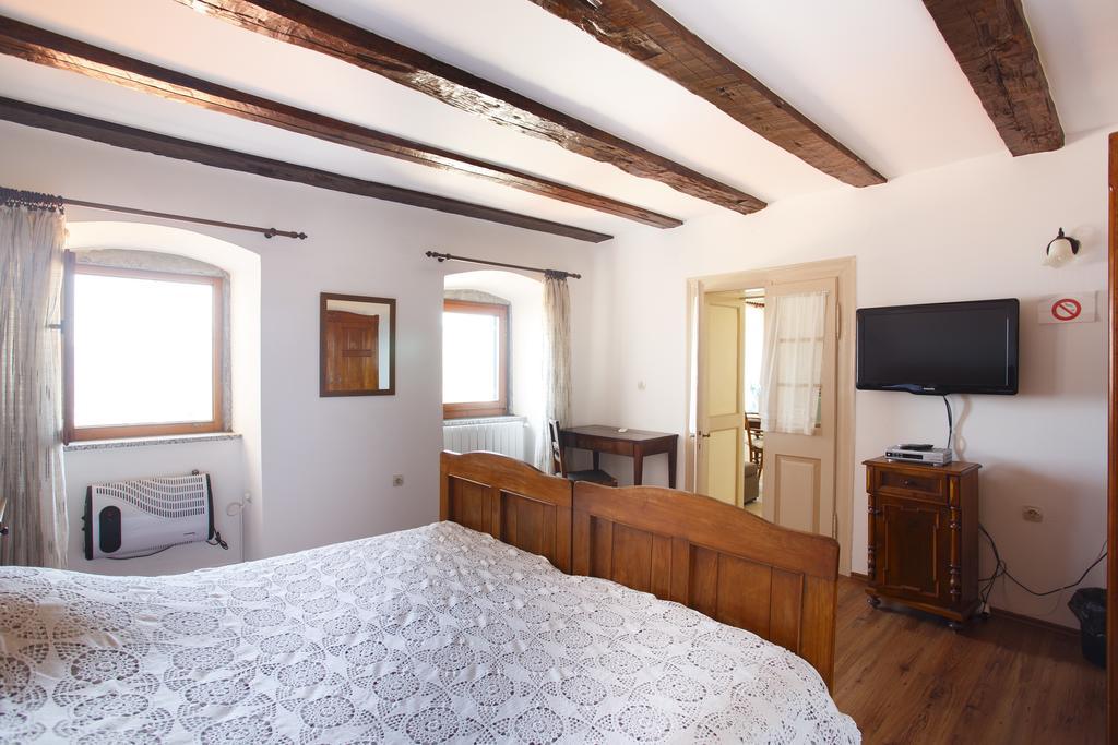Apartments Villa Kastav In Old Town Center With Sea View And Parking Zimmer foto