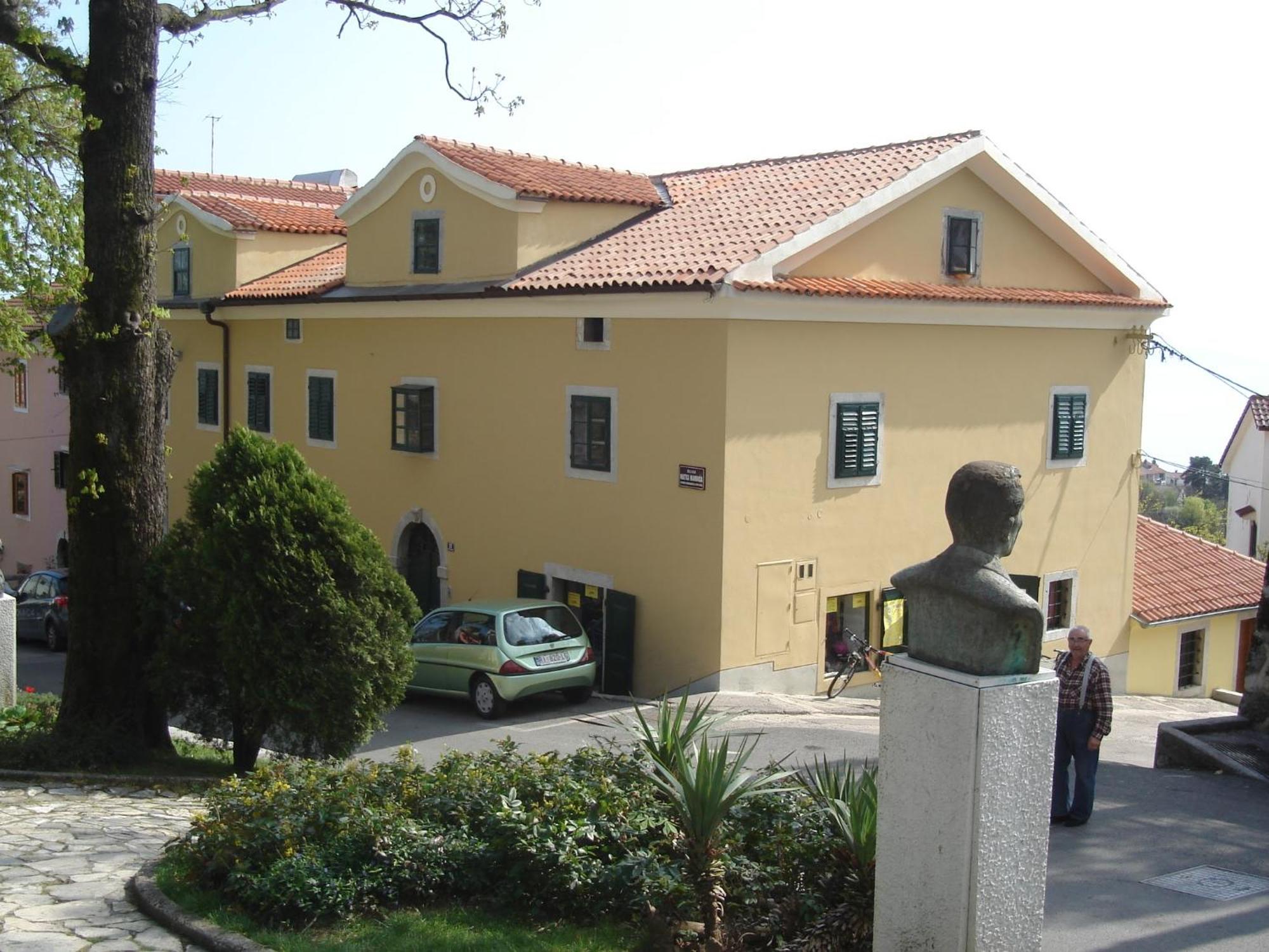 Apartments Villa Kastav In Old Town Center With Sea View And Parking Exterior foto
