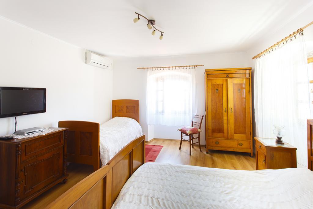 Apartments Villa Kastav In Old Town Center With Sea View And Parking Zimmer foto