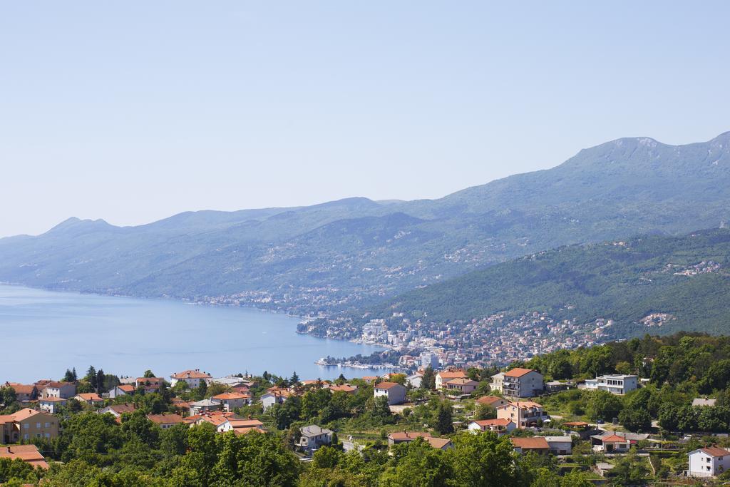 Apartments Villa Kastav In Old Town Center With Sea View And Parking Zimmer foto