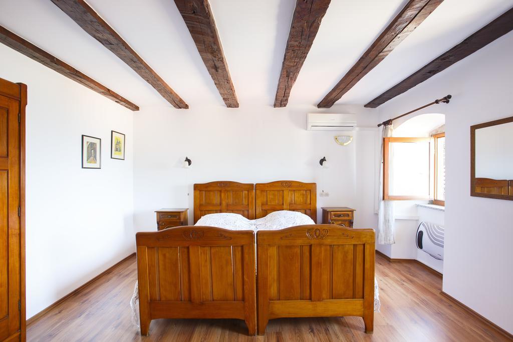 Apartments Villa Kastav In Old Town Center With Sea View And Parking Zimmer foto