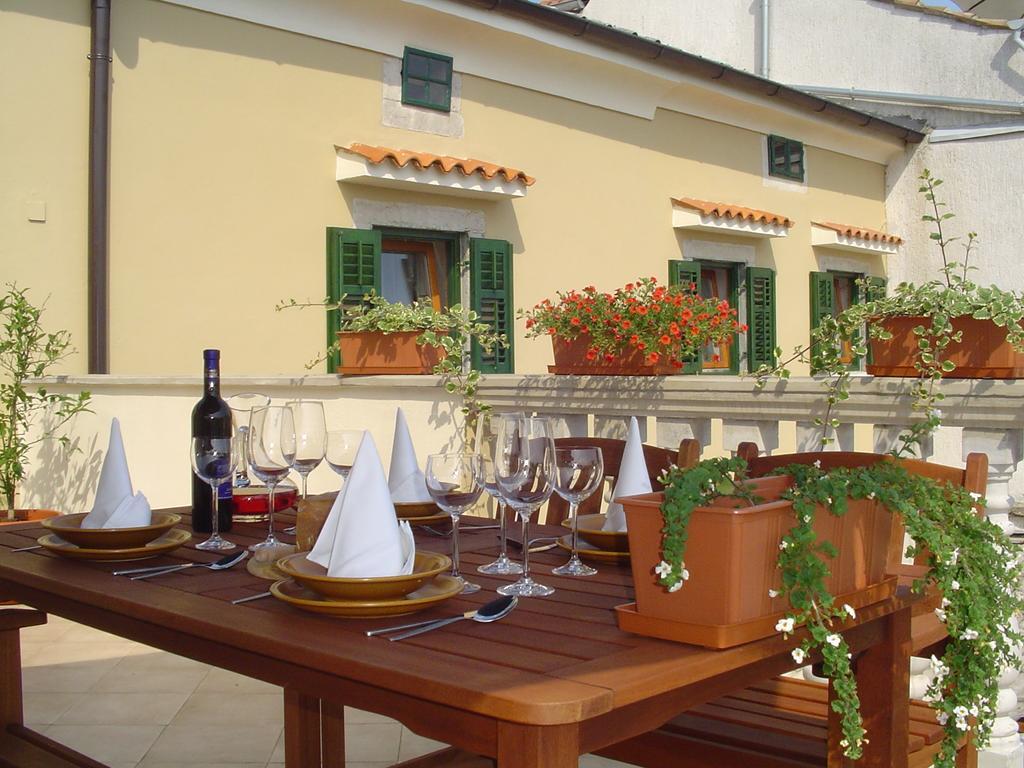 Apartments Villa Kastav In Old Town Center With Sea View And Parking Zimmer foto